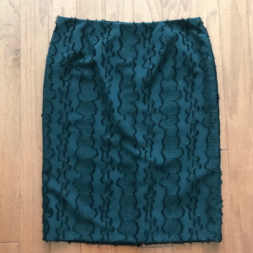 TRINA TURK Black pencil skirt Silver thread size 2
